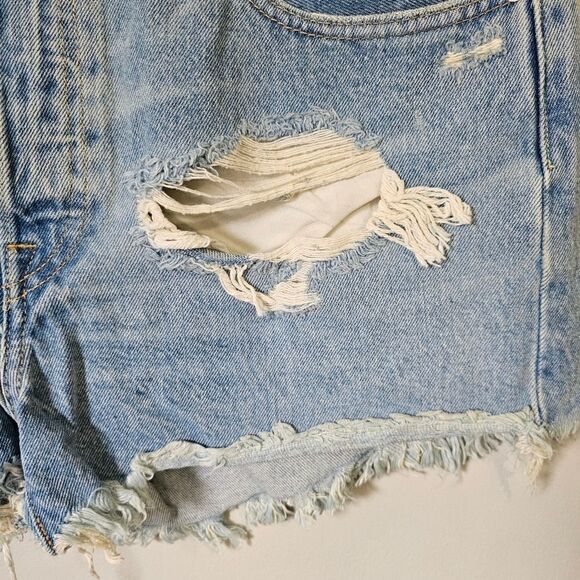 NWT LEVIS 501 HIGH RISE SHORTS SIZE 31 - Picture 11 of 16